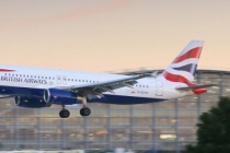Thành viên phi hành đoàn British Airways bị cáo buộc cưỡng hiếp đồng nghiệp nữ trong thời gian quá cảnh