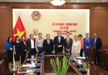 Deputy Minister Le Van Thanh receives Vice President of the European Commission