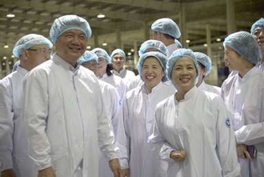 Bí thư Thành ủy TP.HCM Đinh La Thăng: Thăm và làm việc với Nhà máy sản xuất sữa Việt Nam