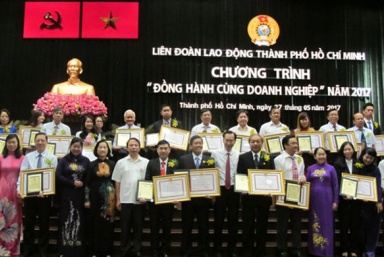 Tuyên dương 34 doanh nghiệp chăm lo tốt cho công nhân