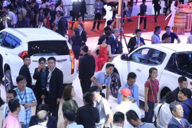 Bùng nổ mùa xe cuối năm, hơn 21.000 xe con 'lăn bánh' tháng 10