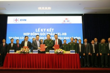 Ký kết hợp đồng gói thầu thi công xây lắp Dự án Nhà máy Thủy điện Hòa Bình mở rộng