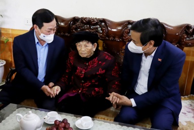 Phú Thọ chi trả trợ cấp hàng tháng cho hơn 23.200 đối tượng người có công