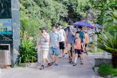 Công ty CP Tiên Hưng tổ chức chuyến du lịch hè cho hơn 4300 cán bộ, công nhân viên
