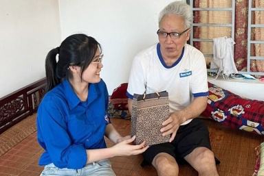 Nhiều hoạt động “Đền ơn đáp nghĩa” trên quê hương Giao Thủy