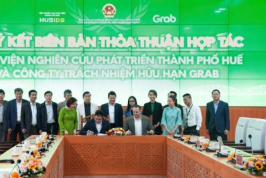 TP. Huế và Grab Việt Nam ký kết biên bản thỏa thuận thúc đẩy chuyển đổi số