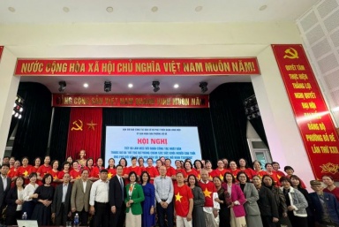 Quận Long Biên tiếp đoàn công tác Nhật Bản thuộc dự án 'Hỗ trợ dự phòng chăm sóc sức khoẻ người cao tuổi ứng phó với vấn đề già hoá dân số áp dụng mô hình Tsuyama'