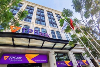 Cổ phiếu TPBank của ông Đỗ Minh Phú bị bán tháo