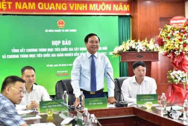 Tiếp tục thực hiện hiệu quả chương trình giảm nghèo, nông thôn mới, góp phần nâng cao đời sống người dân