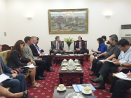 Minister Dao Ngoc Dung had a cordial meeting with Director of USAID