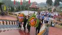 Lễ dâng hương tại nghĩa trang liệt sĩ Hương Điền nhân ngày giải phóng Thừa Thiên Huế