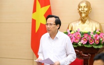 Minister Dao Ngoc Dung reported on the implementation of the social security support package