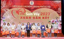 Hanoi holds Tet reunion programme for workers