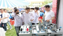 Ha Nam province promotes career orientation for students