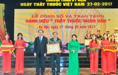 Chủ tịch nước Trần Đại Quang trao tặng danh hiệu Thầy thuốc Nhân dân nhân ngày Thầy thuốc Việt Nam