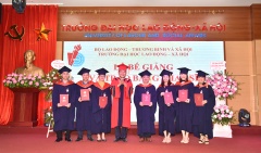 Trường Đại học Lao động - Xã hội trao bằng thạc sĩ cho 85 học viên khoá 2019-2021