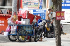 Mất việc làm giữa tâm dịch Covid-19, nhiều lao động điêu đứng