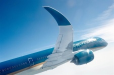 Vietnam Airlines lãi nghìn tỷ, Vinafood1 chật vật