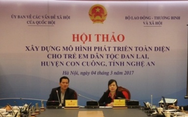 Xây dựng mô hình hỗ trợ phát triển toàn diện trẻ em tộc Đan Lai