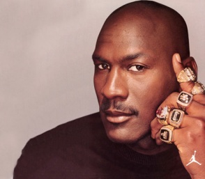 Michael Jordan trở thành VĐV thể thao giàu nhất mọi thời đại