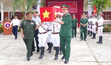 Thừa Thiên Huế: Đón 16 hài cốt liệt sĩ từ nước bạn Lào về nước