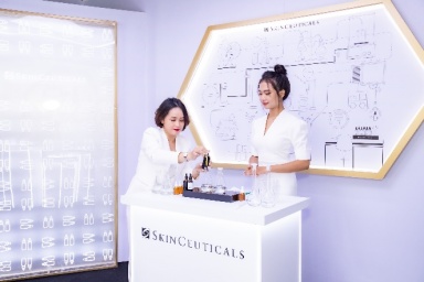 Công thức vàng từ nền tảng khoa học để chuyển hóa làn da của SkinCeuticals