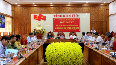 Kon Tum: Tập trung các giải pháp phát triển người thamgia BHXH, BHYT