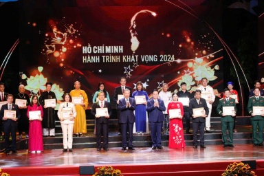 Chương trình “Hồ Chí Minh - Hành trình khát vọng 2024”: Tôn vinh các điển hình tiêu biểu trong học tập và làm theo tư tưởng, đạo đức, phong cách Hồ Chí Minh