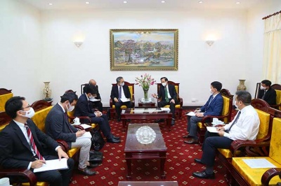 Minister Dao Ngoc Dung receives Japanese Ambassador to Vietnam