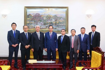 Minister Dao Ngoc Dung receives Assistant of Japanese Prime Minister